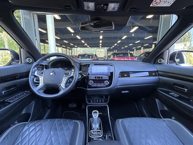 Mitsubishi OUTLANDER 2.4 PHEV Instyle | Panoramadak | 360° Camera | Apple Carplay