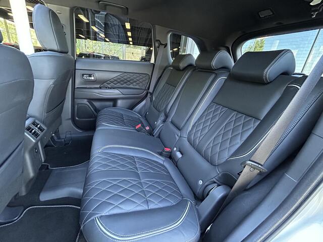 Mitsubishi OUTLANDER 2.4 PHEV Instyle | Panoramadak | 360° Camera | Apple Carplay