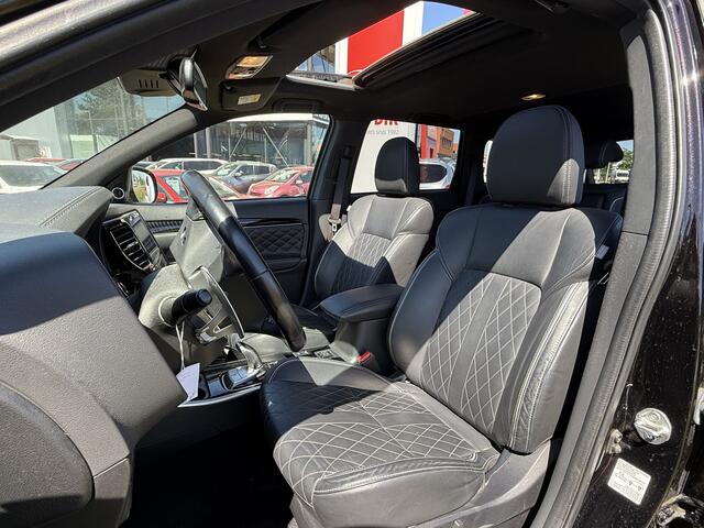 Mitsubishi OUTLANDER BWJ 2020 2.4 135 PK PHEV S-Edition AUTOMAAT / APPLE CAPLAY / ANDROID AUTO / CLIMA / ADAPTIVE CRUISE / STOELVERW. / STUURVERW. / ELEKTRISCHE STOELEN / ELEKTRISCHE ACHTERKLEP / CAMERA / LEDER / PANORAMADAK / PDC / LMV