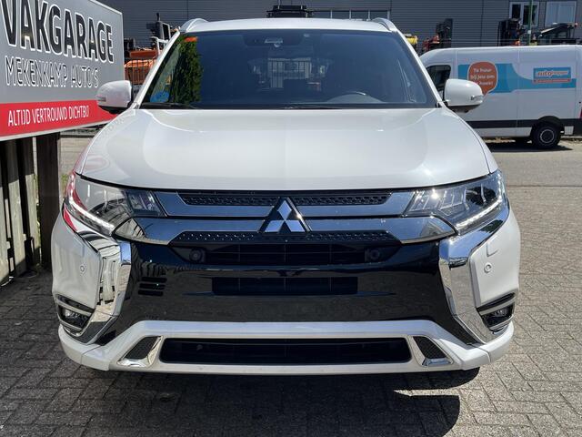 Mitsubishi OUTLANDER 2.4 PHEV Instyle 18"/LED/Leder/Stoel + stuurverwarming/Dodehoek/PDC v+a/360 Camera/Apple Carplay & Android Auto