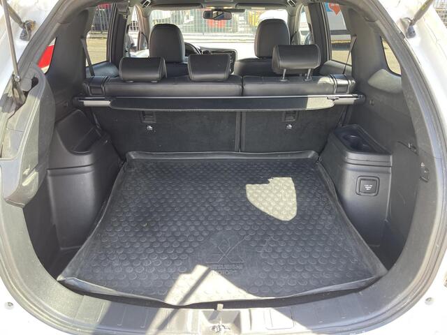 Mitsubishi OUTLANDER 2.4 PHEV Instyle 18"/LED/Leder/Stoel + stuurverwarming/Dodehoek/PDC v+a/360 Camera/Apple Carplay & Android Auto