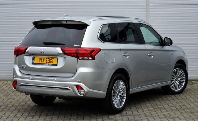 Mitsubishi OUTLANDER 2.4 PHEV Instyle | PLUG IN HYBRID | V2G | FULL OPTIONS | SCHUIFDAK | ADAPTIEF CRUISE | FABRIEKGARANTIE TOT 10-08-2028* | ALL IN RIJKLAARPRIJS