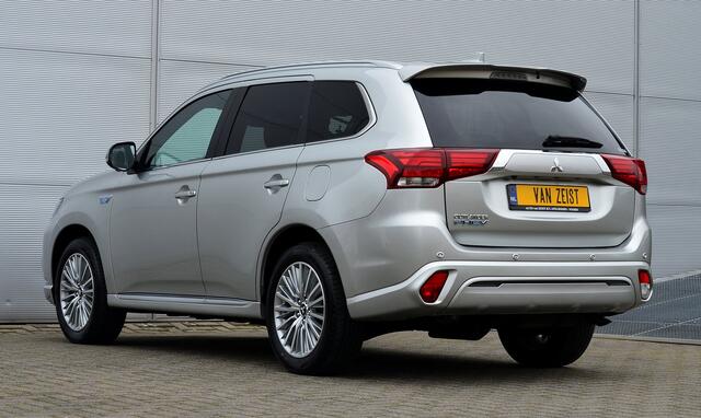 Mitsubishi OUTLANDER 2.4 PHEV Instyle | PLUG IN HYBRID | V2G | FULL OPTIONS | SCHUIFDAK | ADAPTIEF CRUISE | FABRIEKGARANTIE TOT 10-08-2028* | ALL IN RIJKLAARPRIJS