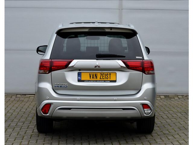 Mitsubishi OUTLANDER 2.4 PHEV Instyle | PLUG IN HYBRID | V2G | FULL OPTIONS | SCHUIFDAK | ADAPTIEF CRUISE | FABRIEKGARANTIE TOT 10-08-2028* | ALL IN RIJKLAARPRIJS