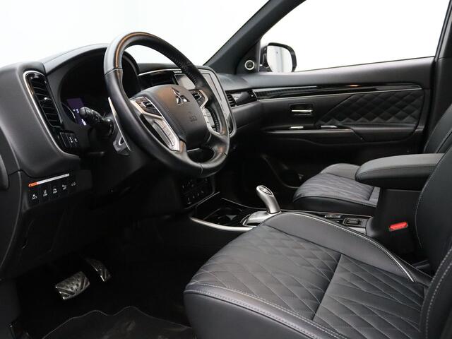 Mitsubishi OUTLANDER 2.4 PHEV S-Edition 360° Camera | Adapt. Cruise | Parkeersens. v+a | Stoel-/stuur-/voorruitverw. | Panoramadak