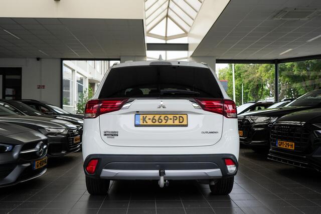 Mitsubishi OUTLANDER 2.0 | CAMERA | DAB | STOELVERW.