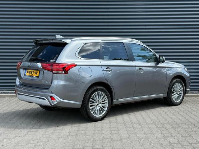 Mitsubishi OUTLANDER 2.4 Intense Plug in Hybrid 225pk PHEV | Trekhaak Afneembaar | Carplay | Parkeersensoren | Stoelverwarming | Camera | Cruise Control | Climate Control | DAB |