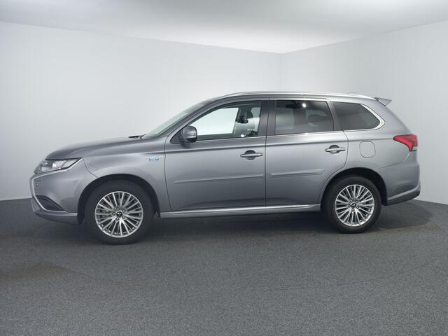 Mitsubishi OUTLANDER 2.4 PHEV Intense | Carplay | Camera |