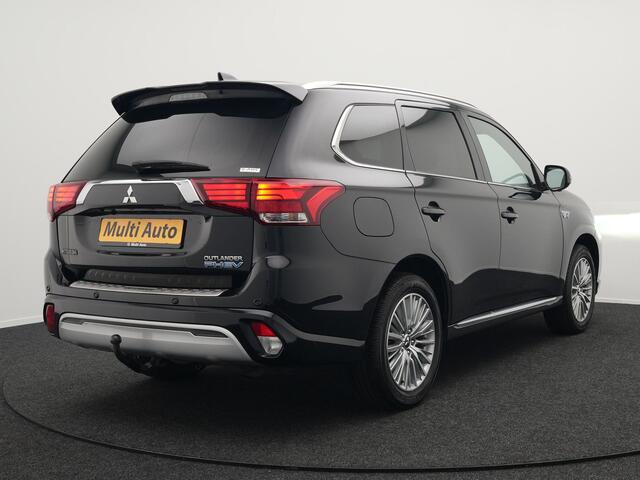 Mitsubishi OUTLANDER 2.4 Intense+ Plug in Hybrid 225pk Dealer O.H. PHEV | Panodak | Lederen Sportstoelen Verwarmd | Trekhaak Afneembaar | Adaptive Cruise | 360 Camera | Apple Carplay | Parkeersensoren | LED Koplampen |