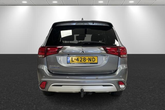 Mitsubishi OUTLANDER 2.4 PHEV Intense dodehoek detectie, Trekhaak
