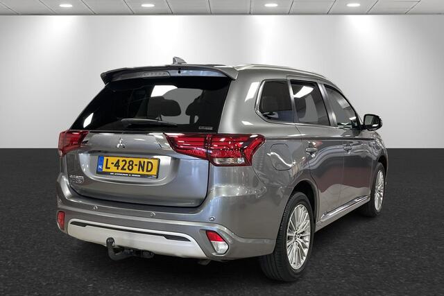 Mitsubishi OUTLANDER 2.4 PHEV Intense dodehoek detectie, Trekhaak