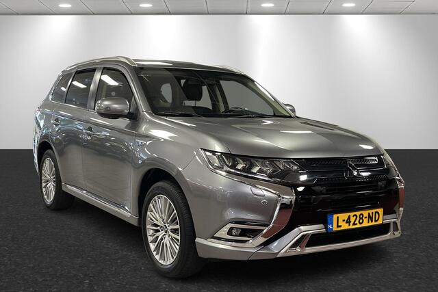Mitsubishi OUTLANDER 2.4 PHEV Intense dodehoek detectie, Trekhaak
