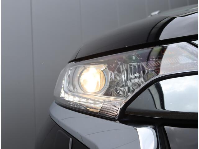 Mitsubishi OUTLANDER 2.4 PHEV Pure | Keyless | Parkeercamera | Org. NL