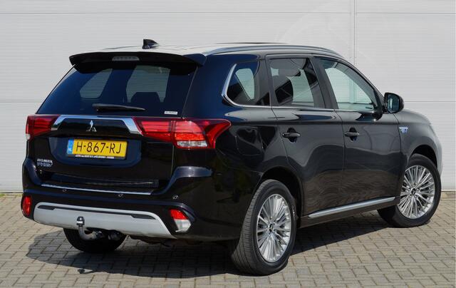 Mitsubishi OUTLANDER PHEV 2.4 INTENSE PLUS 4WD | PLUG IN HYBRID | SCHUIFDAK | ELECTR KLEP | TREKHAAK 1500KG | ALL IN RIJKLAARPRIJS