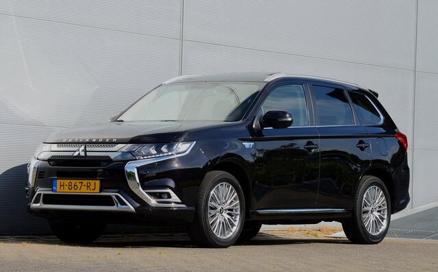Mitsubishi OUTLANDER PHEV 2.4 INTENSE PLUS 4WD | PLUG IN HYBRID | SCHUIFDAK | ELECTR KLEP | TREKHAAK 1500KG | ALL IN RIJKLAARPRIJS