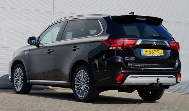 Mitsubishi OUTLANDER PHEV 2.4 INTENSE PLUS 4WD | PLUG IN HYBRID | SCHUIFDAK | ELECTR KLEP | TREKHAAK 1500KG | ALL IN RIJKLAARPRIJS