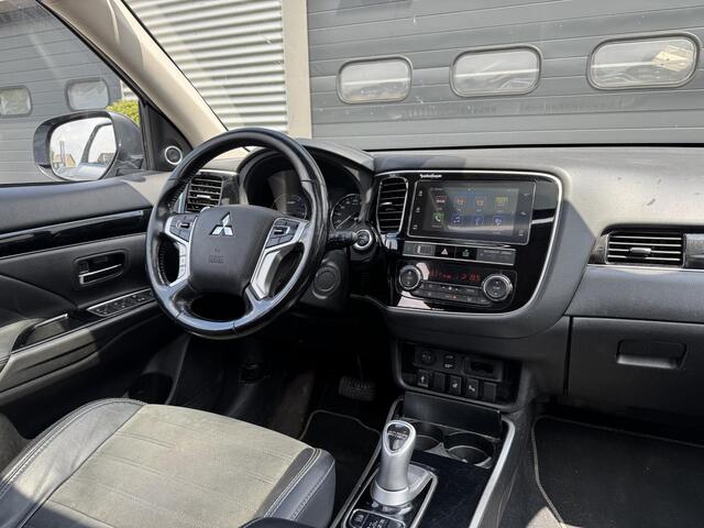 Mitsubishi OUTLANDER 2.4 PHEV Intense+ | Panoramadak | Camera | DAB | 18 Inch Lichtmetalen Velgen | Carplay |
