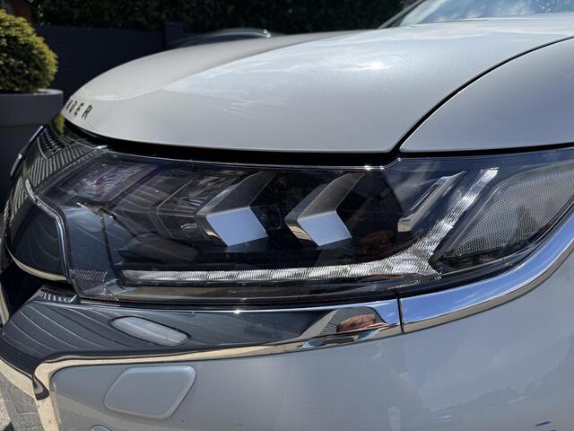 Mitsubishi OUTLANDER 2.4 PHEV Intense+ | Panoramadak | Camera | DAB | 18 Inch Lichtmetalen Velgen | Carplay |