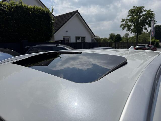Mitsubishi OUTLANDER 2.4 PHEV Intense+ | Panoramadak | Camera | DAB | 18 Inch Lichtmetalen Velgen | Carplay |