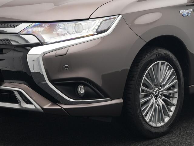 Mitsubishi OUTLANDER 2.4 Intense Plug In Hybrid Dealer O.H PHEV | Alcantara Sportstoelen Verwarmd | Keyless | Navi Full Map | Camera | Apple Carplay | PDC V + A |
