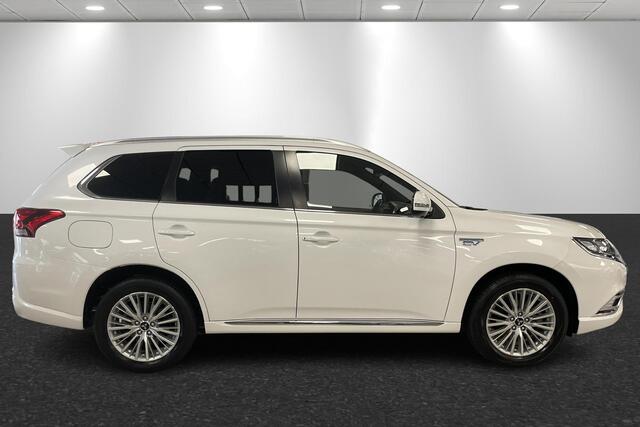 Mitsubishi OUTLANDER 2.4 PHEV Instyle
