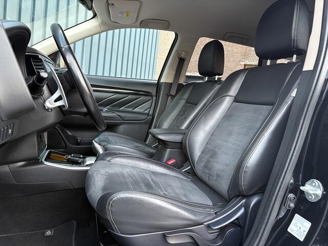 Mitsubishi OUTLANDER 2.0 PHEV Premium | Trekhaak afnb. | 360 Camera | Stoelverw. | Led Koplampen | Prijs Rijklaar!!