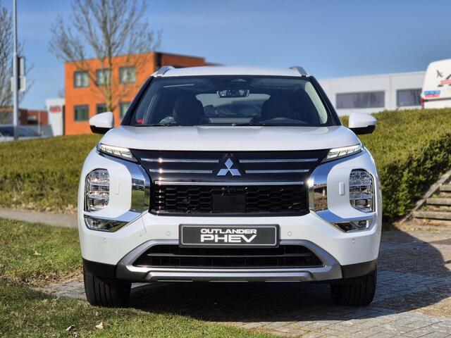 Mitsubishi OUTLANDER 2.4 PHEV First Edition. | Nieuw | Direct uit