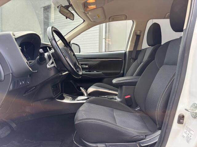 Mitsubishi OUTLANDER 2.4 PHEV - Apple CarPlay - Keyless - nap! - airco - trekhaak -