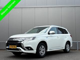 mitsubishi-outlander-2.4-phev---app