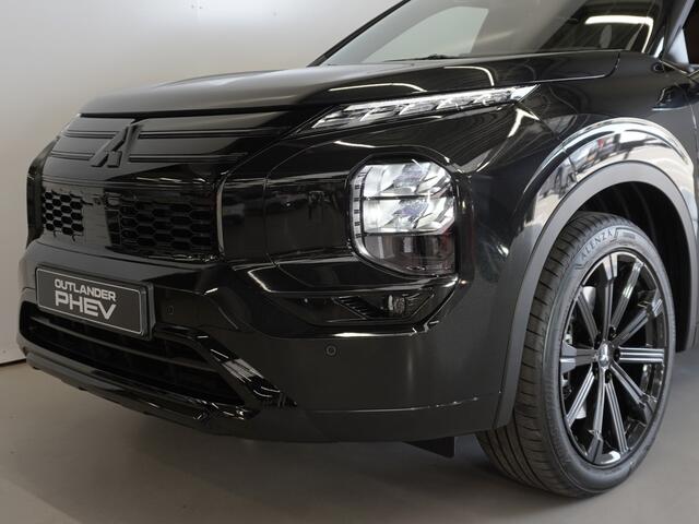 Mitsubishi OUTLANDER 2.4 PHEV Instyle Black Edition | Full Black | 20 inch | Full options | 8 jaar garantie