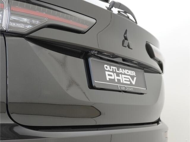 Mitsubishi OUTLANDER 2.4 PHEV Instyle Black Edition | Full Black | 20 inch | Full options | 8 jaar garantie