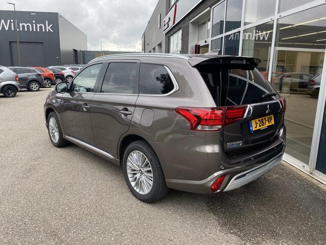 Mitsubishi OUTLANDER 2.4 PHEV Intense | Standkachel | All-weatherbanden