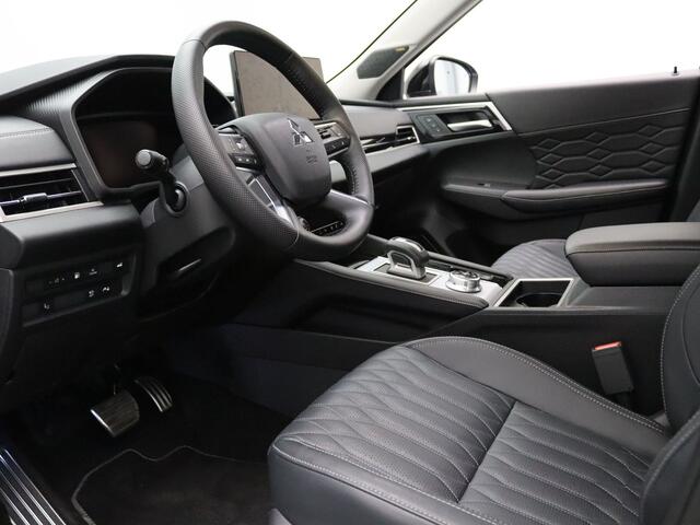 Mitsubishi OUTLANDER 240pk PHEV Instyle Automaat 360° Camera | Head-Up | Adapt. Cruise | Navi | Stoel-/stuurverw. | Panoramadak