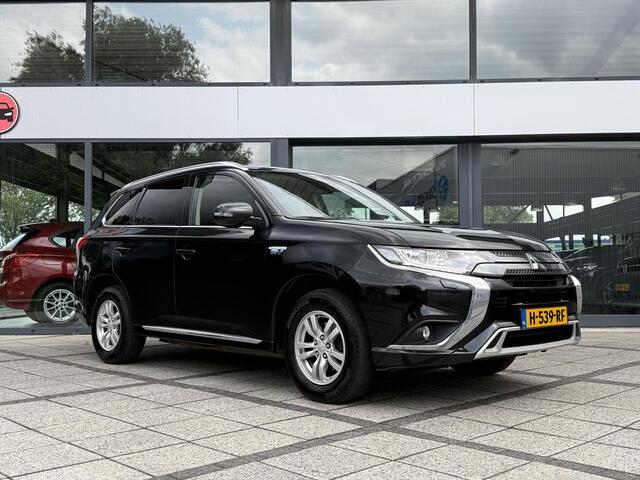 Mitsubishi OUTLANDER 2.4 PHEV Pure | Camera | LED | ECC | PDC |