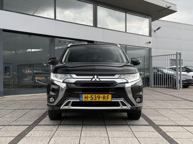 Mitsubishi OUTLANDER 2.4 PHEV Pure | Camera | LED | ECC | PDC |