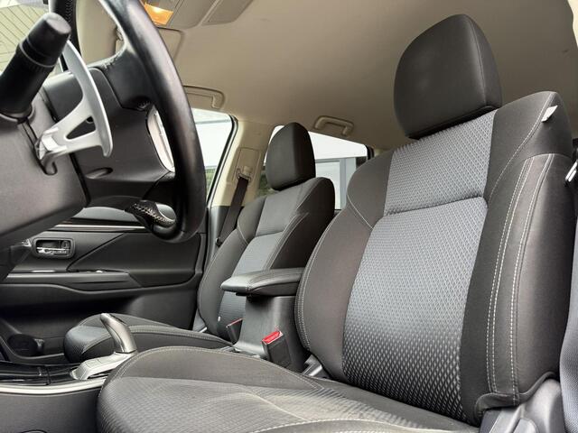 Mitsubishi OUTLANDER 2.4 PHEV Pure | Camera | LED | ECC | PDC |