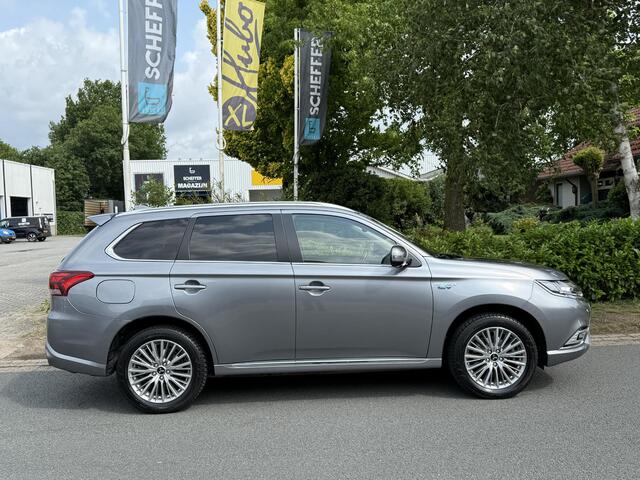 Mitsubishi OUTLANDER 2.4 PHEV Instyle 240PK ACCoTrekhaakoLeder