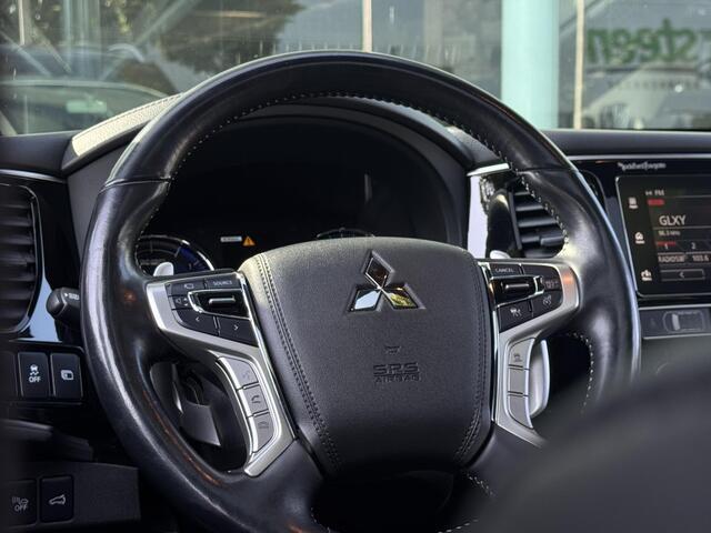 Mitsubishi OUTLANDER 2.4 PHEV Instyle Schuifdak | Adapt. Cruise | Elektrische Stoelen