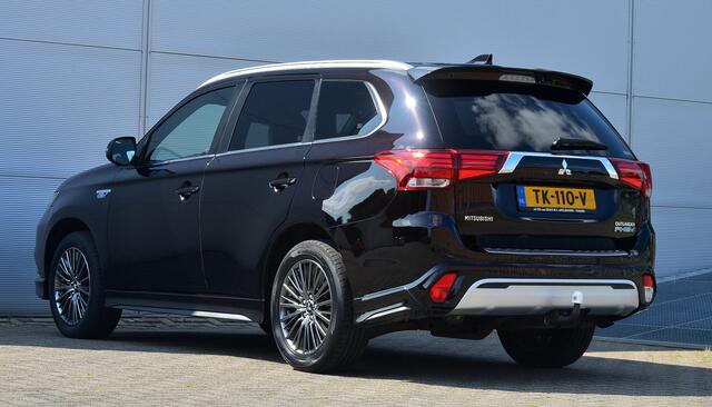 Mitsubishi OUTLANDER PHEV 2.4 INSTYLE 4WD | PLUG IN HYBRID | FULL OPTIONS | SCHUIFDAK | TREKHAAK 1500KG | ALL IN RIJKLAARPRIJS