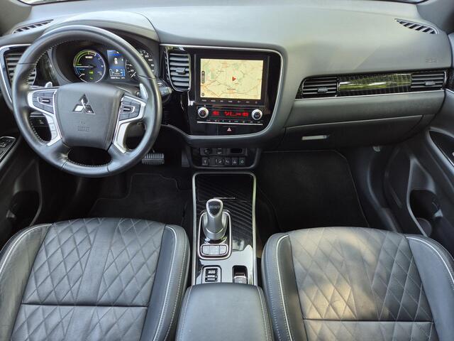 Mitsubishi OUTLANDER 2.4 PHEV Plug-in Instyle Automaat / 1500kg Trekgewicht / Lederen Bekleding / Rondomzicht Camera