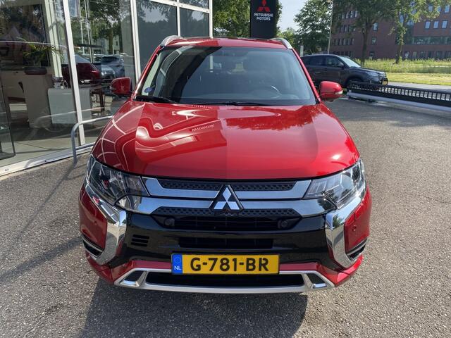Mitsubishi OUTLANDER 2.4 PHEV Intense+