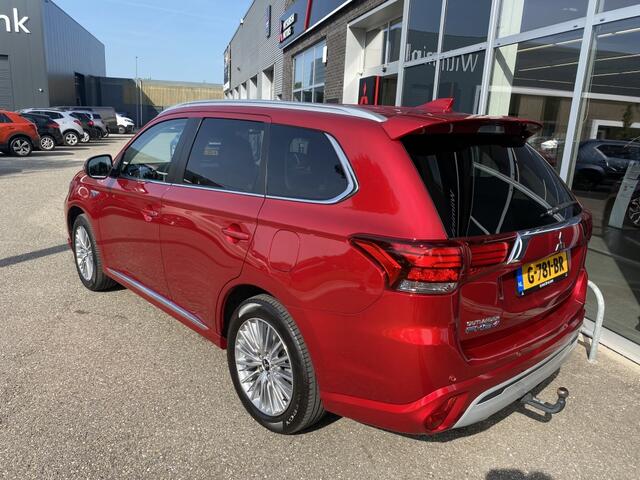 Mitsubishi OUTLANDER 2.4 PHEV Intense+