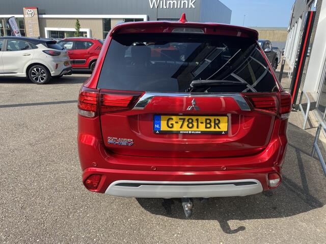 Mitsubishi OUTLANDER 2.4 PHEV Intense+
