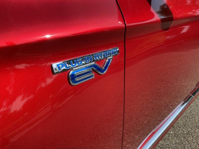 Mitsubishi OUTLANDER 2.4 PHEV Intense+
