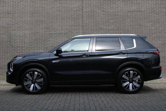 Mitsubishi OUTLANDER 2.4 PHEV First Edition 20" LM velgen, Stuur+stoelverwarming, Standkachel, Premium audio, PDC V+A, Trekgewicht 1.600 KG.