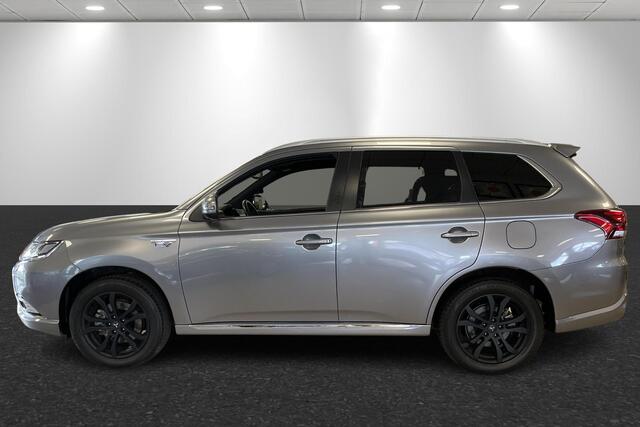 Mitsubishi OUTLANDER 2.4 PHEV Intro edition Trekhaak, Leer