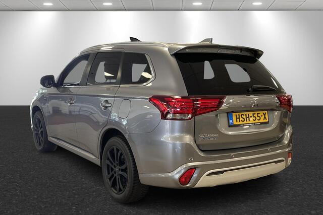 Mitsubishi OUTLANDER 2.4 PHEV Intro edition Trekhaak, Leer