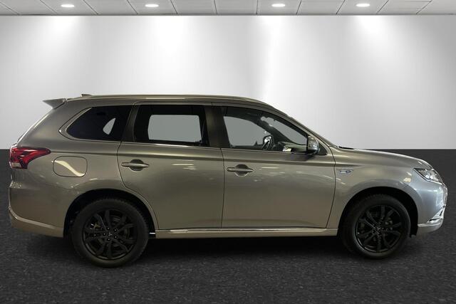 Mitsubishi OUTLANDER 2.4 PHEV Intro edition Trekhaak, Leer