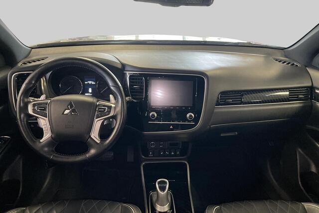 Mitsubishi OUTLANDER 2.4 PHEV Intro edition Trekhaak, Leer