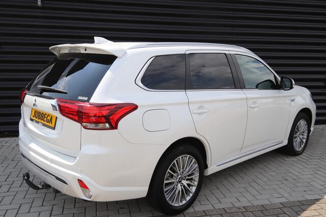 Mitsubishi OUTLANDER 2.4 PHEV Instyle Opendak, Adaptive Cruise, Trekhaak, Leder